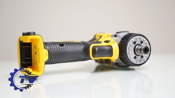 Máy khoan đa năng dùng pin DeWalt DCD703D2-B1