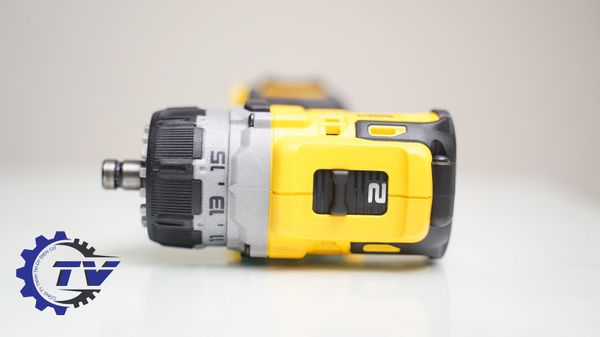 Máy khoan đa năng dùng pin DeWalt DCD703D2-B1