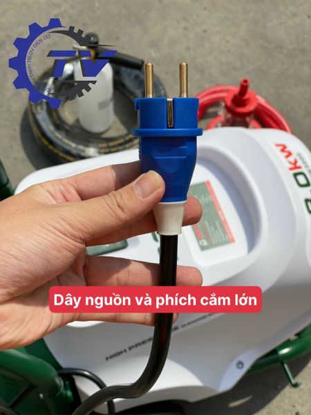 Máy Rửa Xe Công Nghiệp Dekton DK-HPW3000