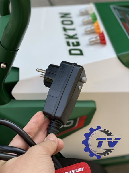 Máy xịt rửa công nghiệp Dekton DK-HPW2600