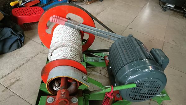 Máy Tời Côn Mặt Đất Dây Thừng 3HP Dây Đồng