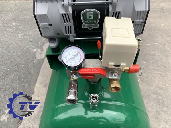 Máy nén khí không dầu Dekton DK-AC89160