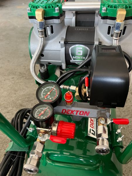 Máy nén khí không dầu 45L Dekton DK-AC2945Plus