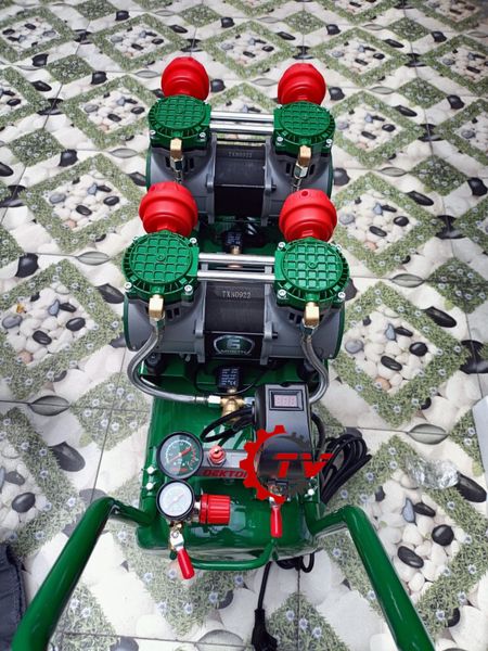 Máy nén khí không dầu 45L Dekton DK-AC2945Plus