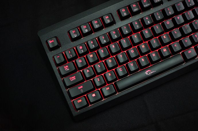 Bàn phím G.Skill KM570 Cherry MX Blue (Giảm ngay 600.000)