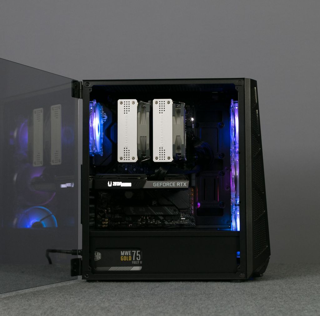 Case Infinity OKAMI E-ATX