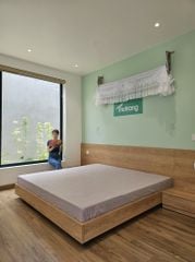 Màn khung xếp gọn- Trắng Trăng sao trắng