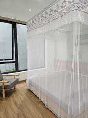 Màn khung xếp gọn- Trắng Hoa Tím