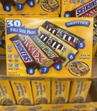 Kẹo Socola tổng hợp 5 loại Variety Candy M&M Snickers  hộp 1.52kg của Mỹ