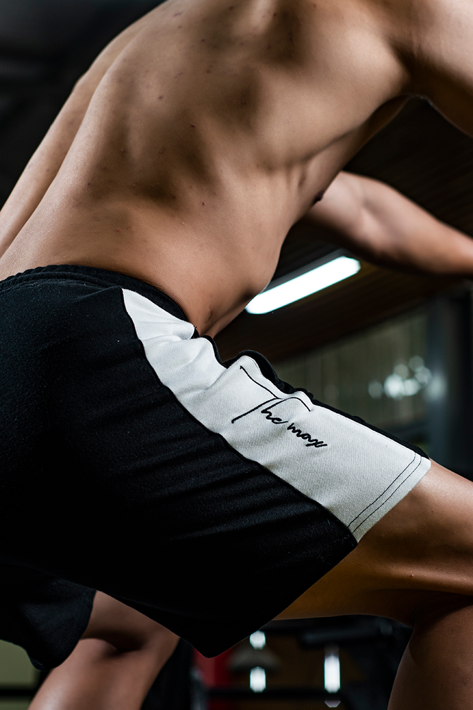 Quần Short nỉ Oversize THEMAX ( phối sọc hai bên hông )