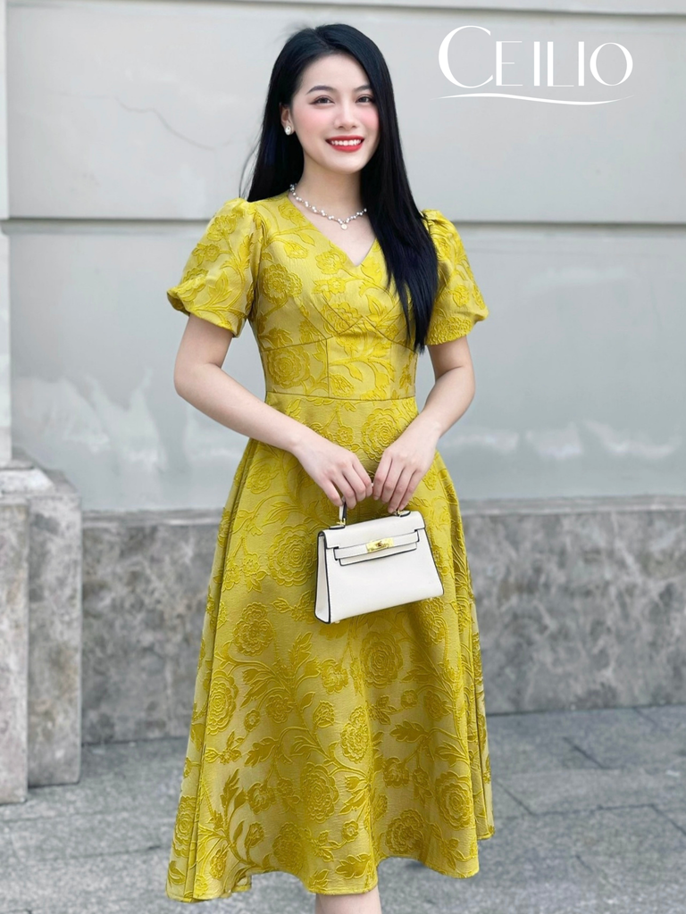 V107 Vàng CI Váy gấm