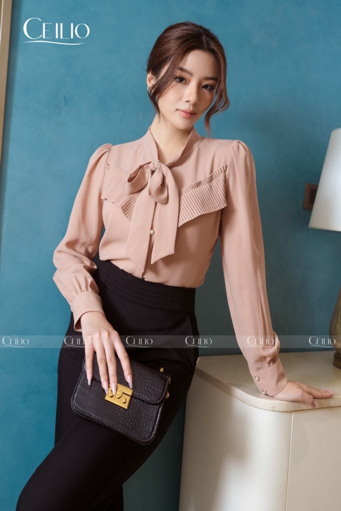 SM110 CE xếp ly ngực V cổ nơ