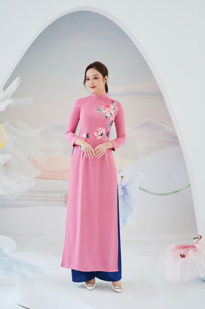 AD014 Áo dài thêu hoa hồng
