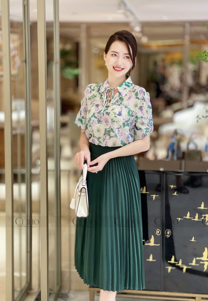 EH SM24 Somi hoa hồng tím cổ đức dây nơ