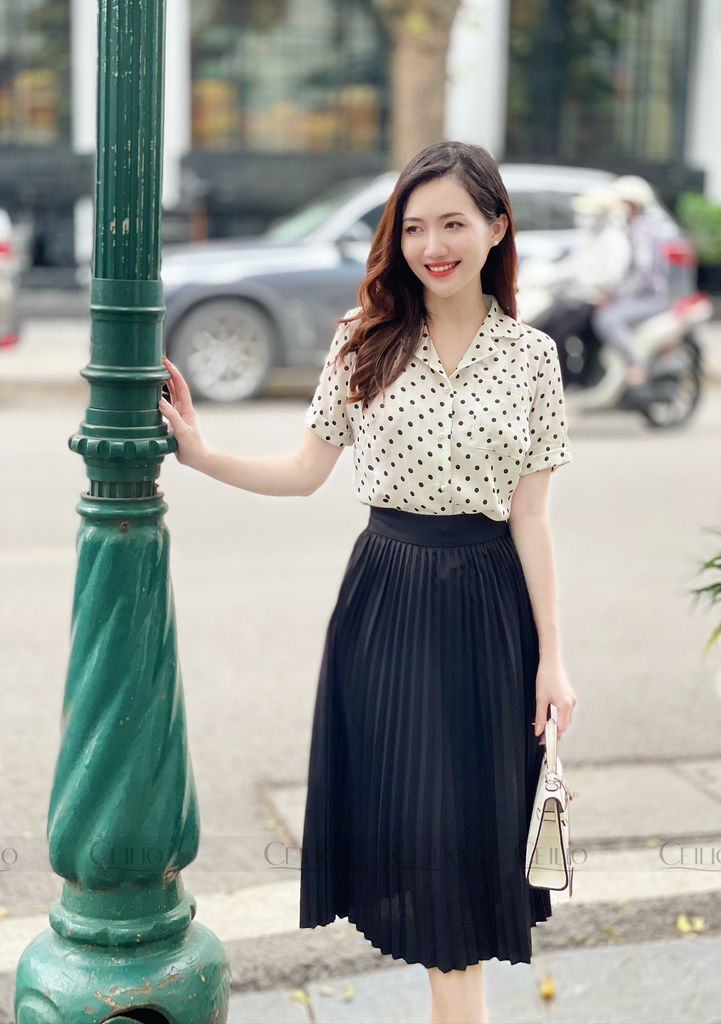 SM61 Somi chấm bi cổ bẻ vest