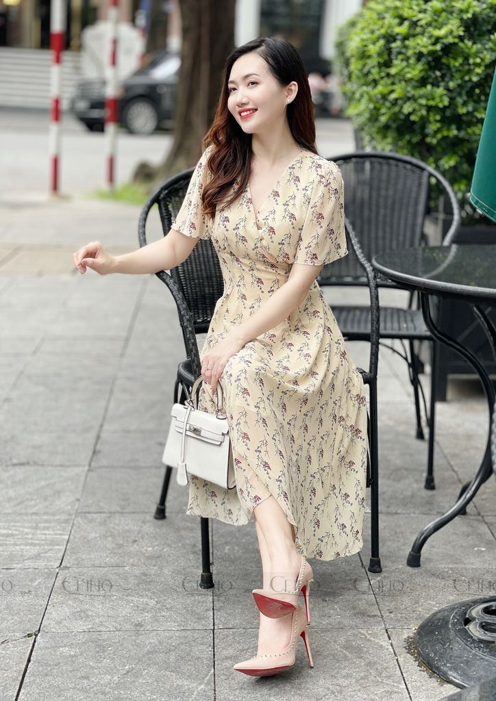 EH V33 Đầm hoa nhí cộc tay