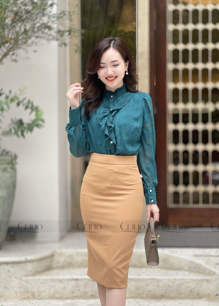 GH SM70 Somi cổ bèo yếm ngực