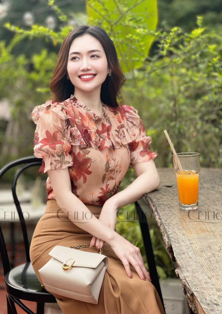 SM272 Somi hoa cổ nhún bèo ngang ngực