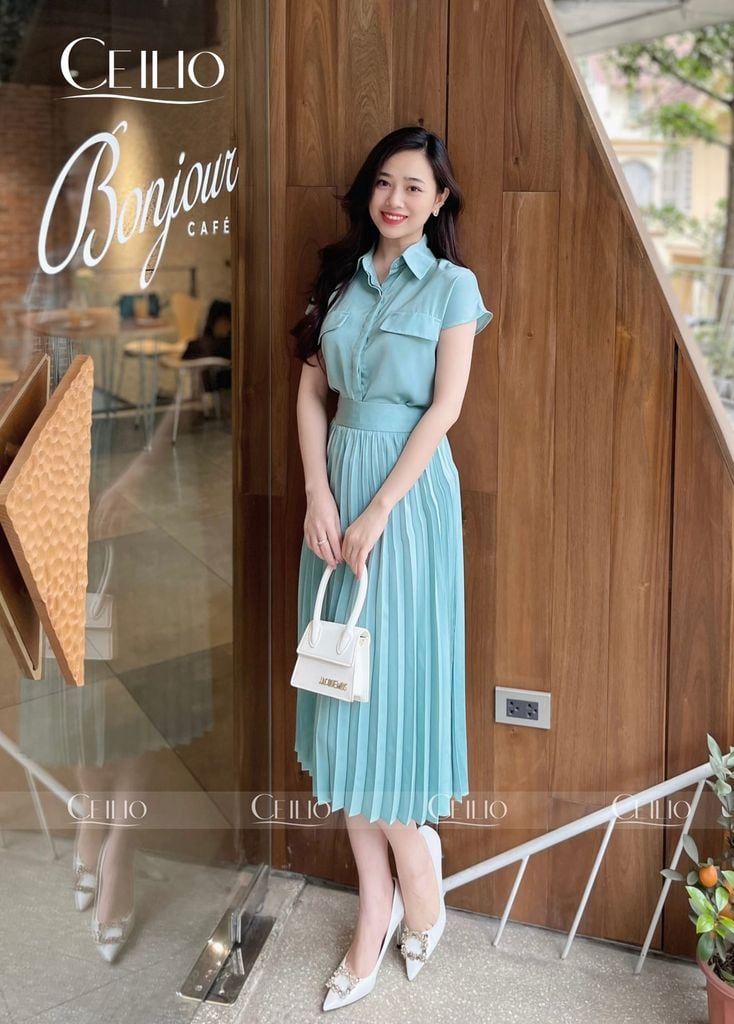 SM42 CC Xanh sơ mi sát nách-CV97 Xanh Chân váy xếp ly (NHẬN CHUYỂN KHOẢN)