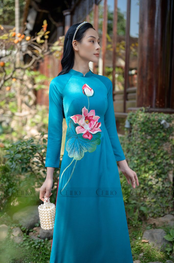 AD245 Áo Dài Sen Búp