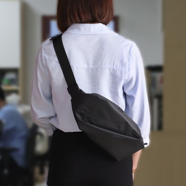 Túi đeo chéo đựng Nintendo Switch - Dobe TY 2838