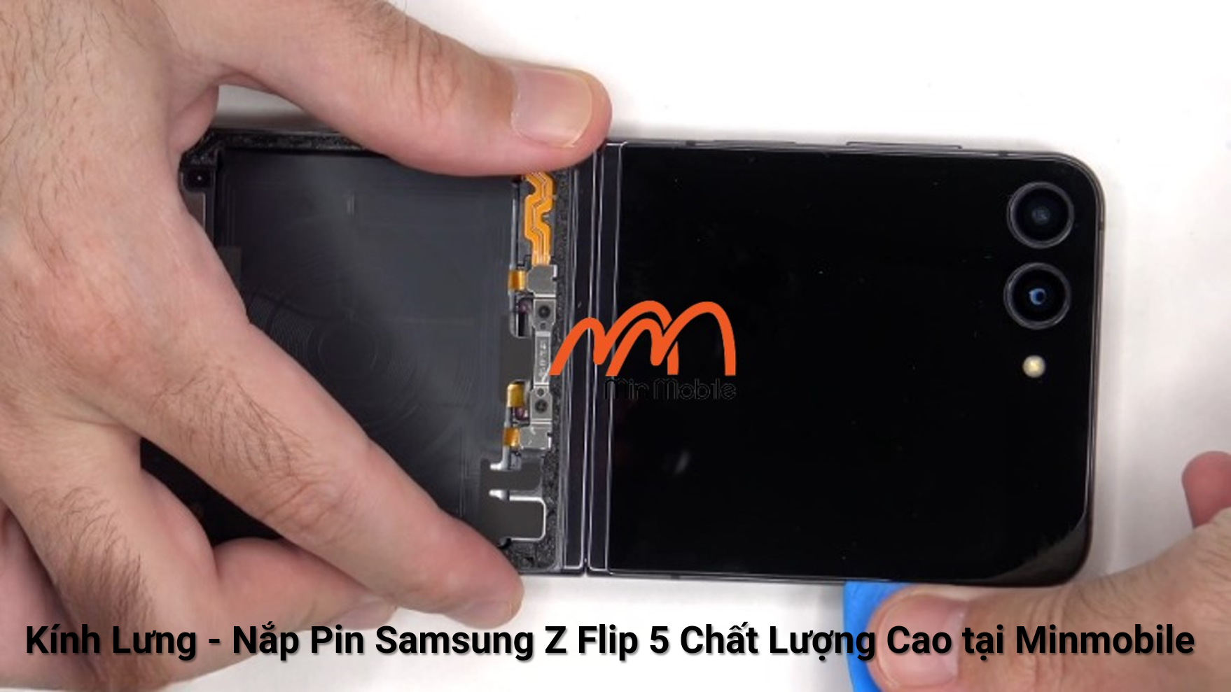 kinh-lung-nap-pin-samsung-z-flip-5-min-mobile-quan-2-tphcm