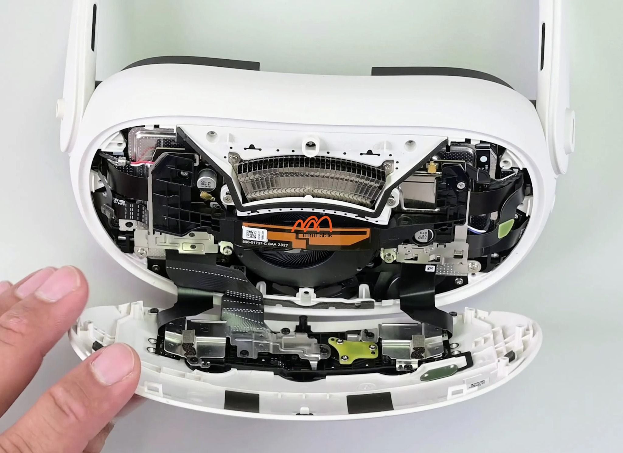 Thay pin Meta Quest 3s – Min Mobile