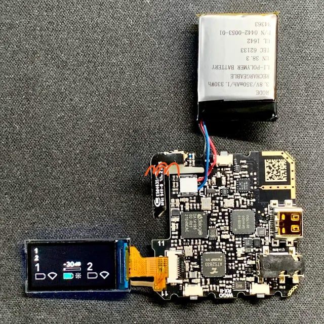 thay-pin-microphone-rode-wireless-me-min-mobile-quan-1-tphcm (1)