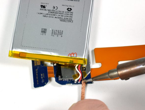 Thay Pin iPod Touch Gen 1 – Min Mobile