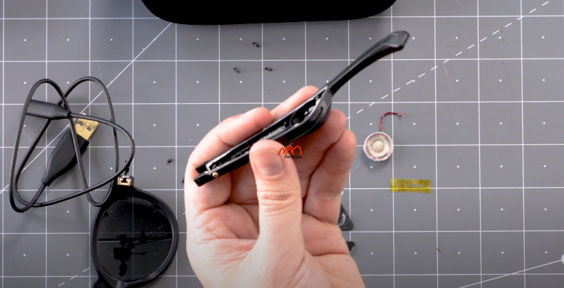 Thay Pin Kính Razer Anzu – Min Mobile