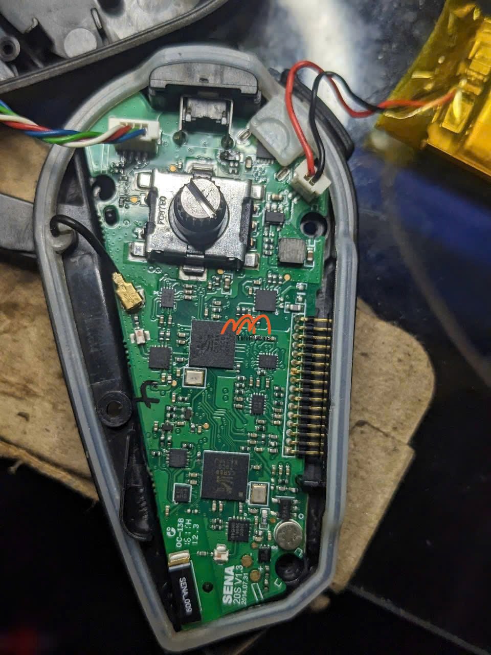 Thay Pin Tai Nghe Nón Bảo Hiểm Sena 20S EVO