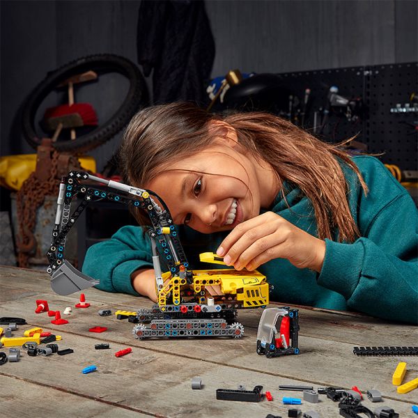 LEGO TECHNIC 42121 Xe Máy Xúc Hạng Nặng