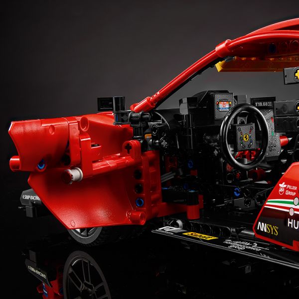 Đồ chơi LEGO Technic Siêu Xe Ferrari 488 GTE 42125