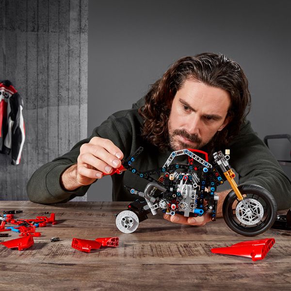 LEGO TECHNIC 42107 Siêu Mô Tô Ducati Panigale V4 R