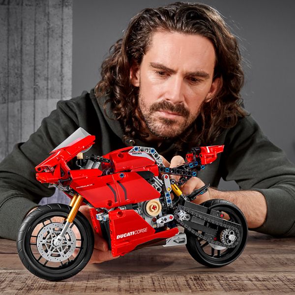 LEGO TECHNIC 42107 Siêu Mô Tô Ducati Panigale V4 R