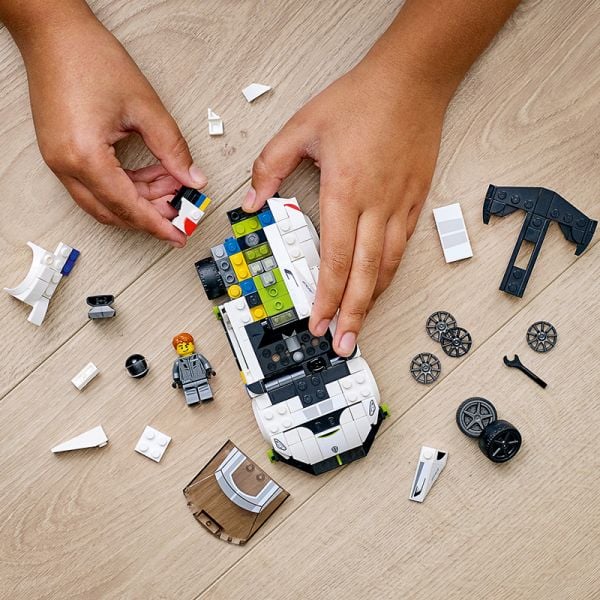 Đồ Chơi LEGO Siêu Xe Koenigsegg Jesko 76900