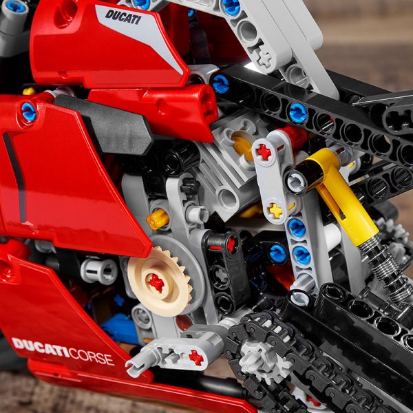 LEGO TECHNIC 42107 Siêu Mô Tô Ducati Panigale V4 R