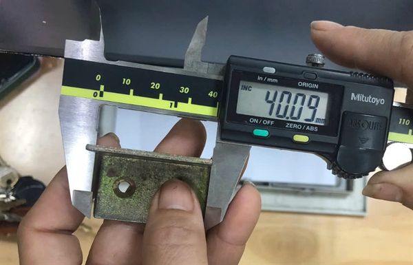 Pat ( bas) ke sắt chữ L, xi trắng kẽm - P2540L25