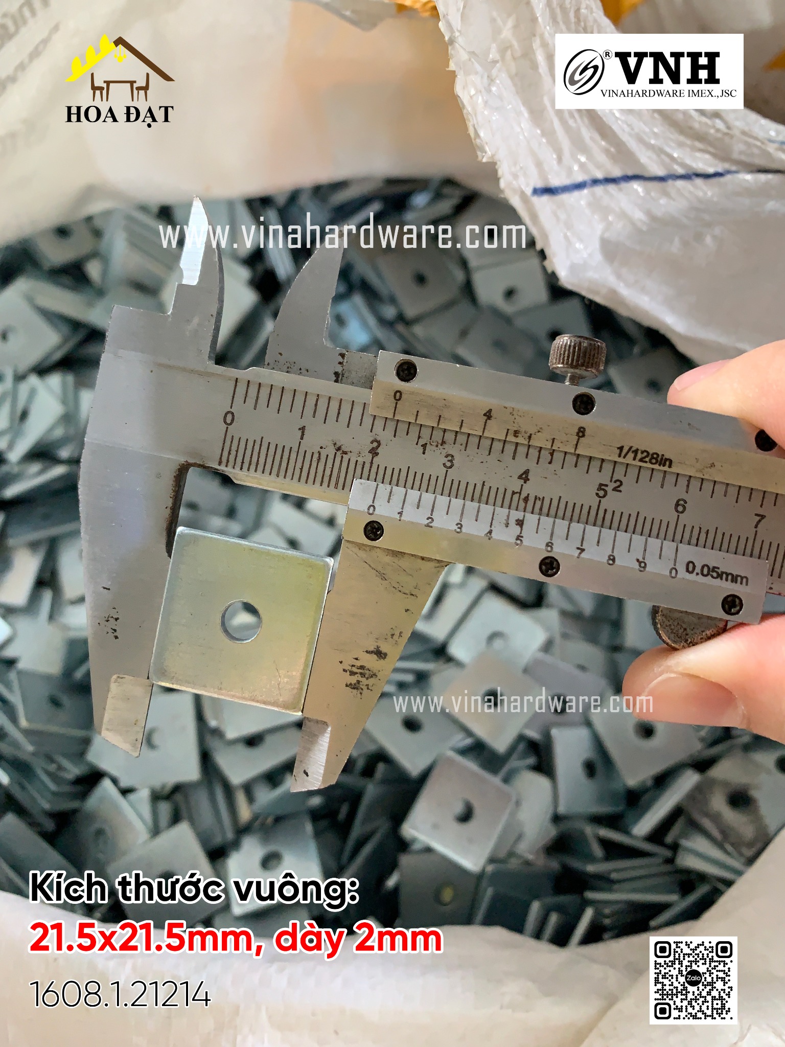 Pat ( Bas) sắt bắt ván khung bàn 21,5x21,5x2.0mm - Lỗ M6 1608.1.21214