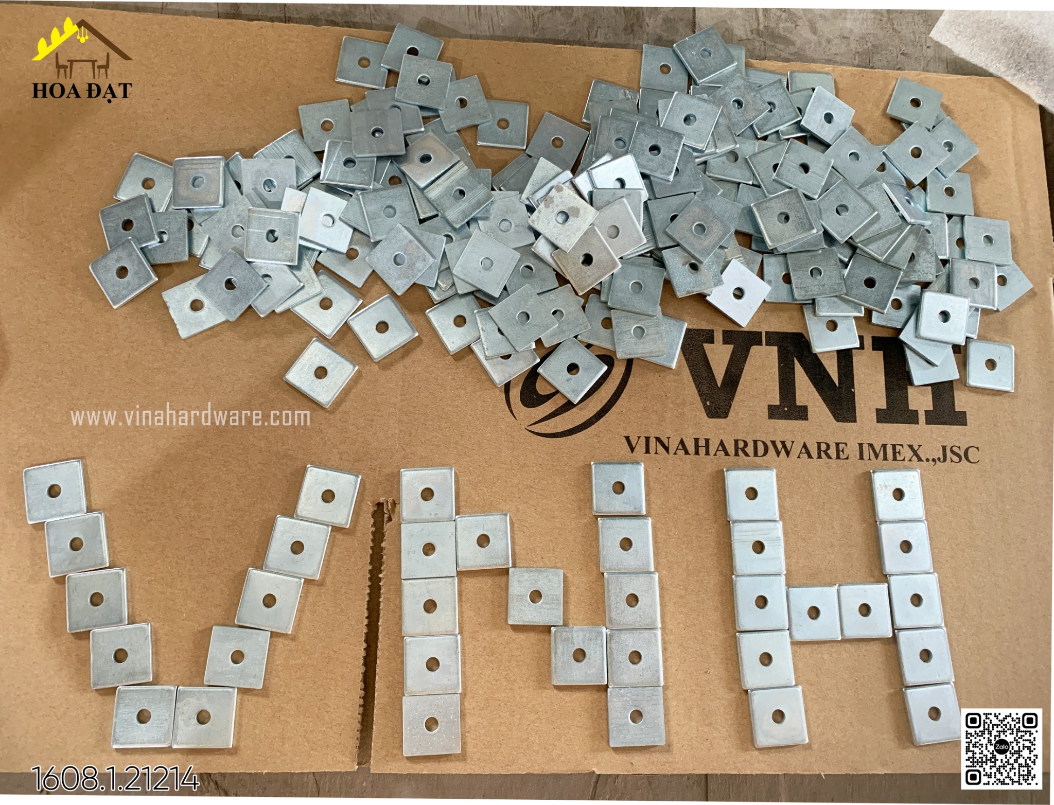 Pat ( Bas) sắt bắt ván khung bàn 21,5x21,5x2.0mm - Lỗ M6 1608.1.21214