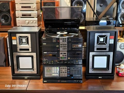 DÀN NHẬT: AKAI M515 LỊCH LÃM NHƯ MỘT QUÝ ÔNG 