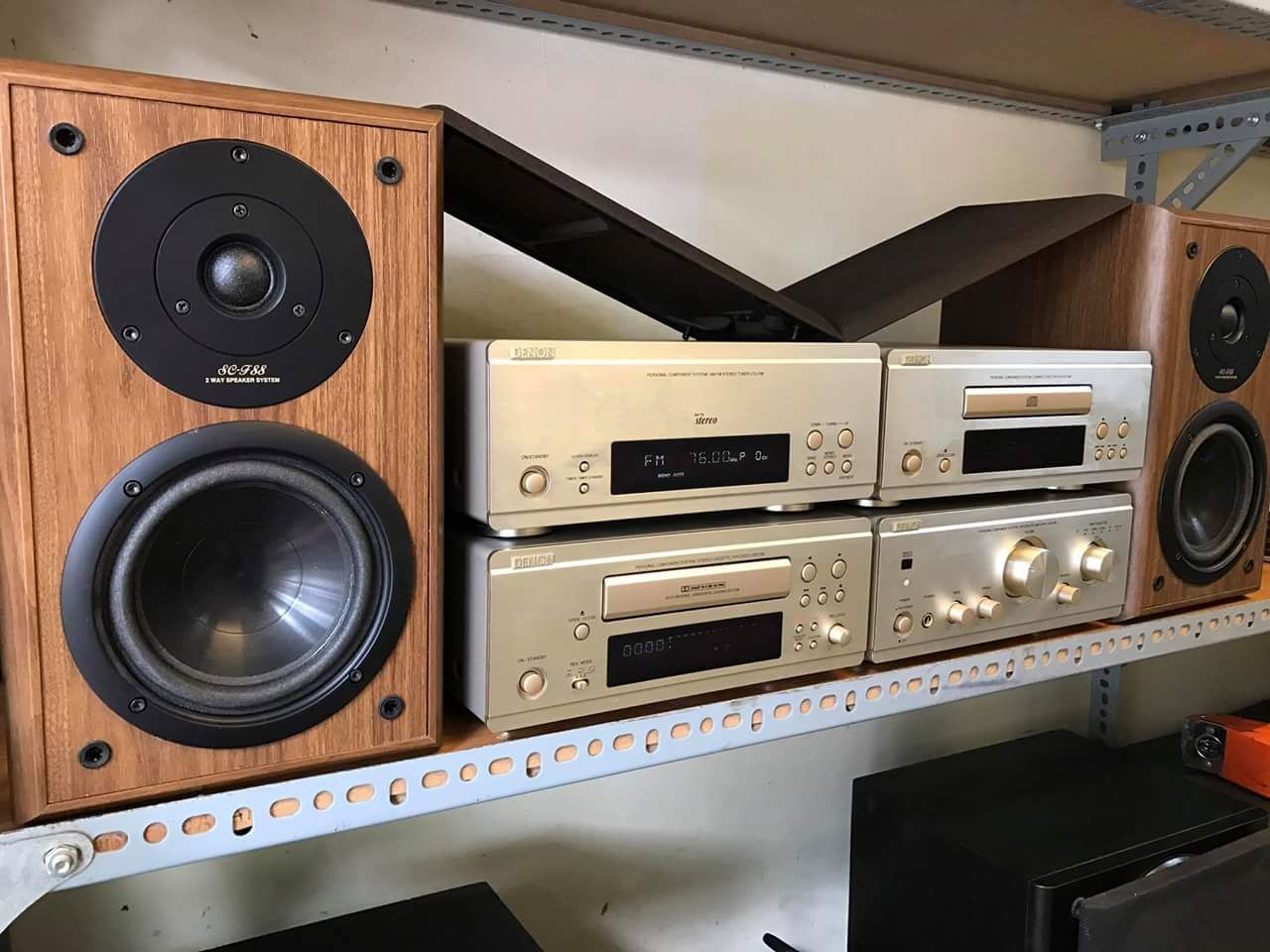 DÀN TRUNG: DENON F88 