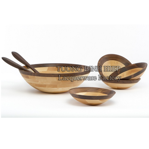  Wooden bowls 