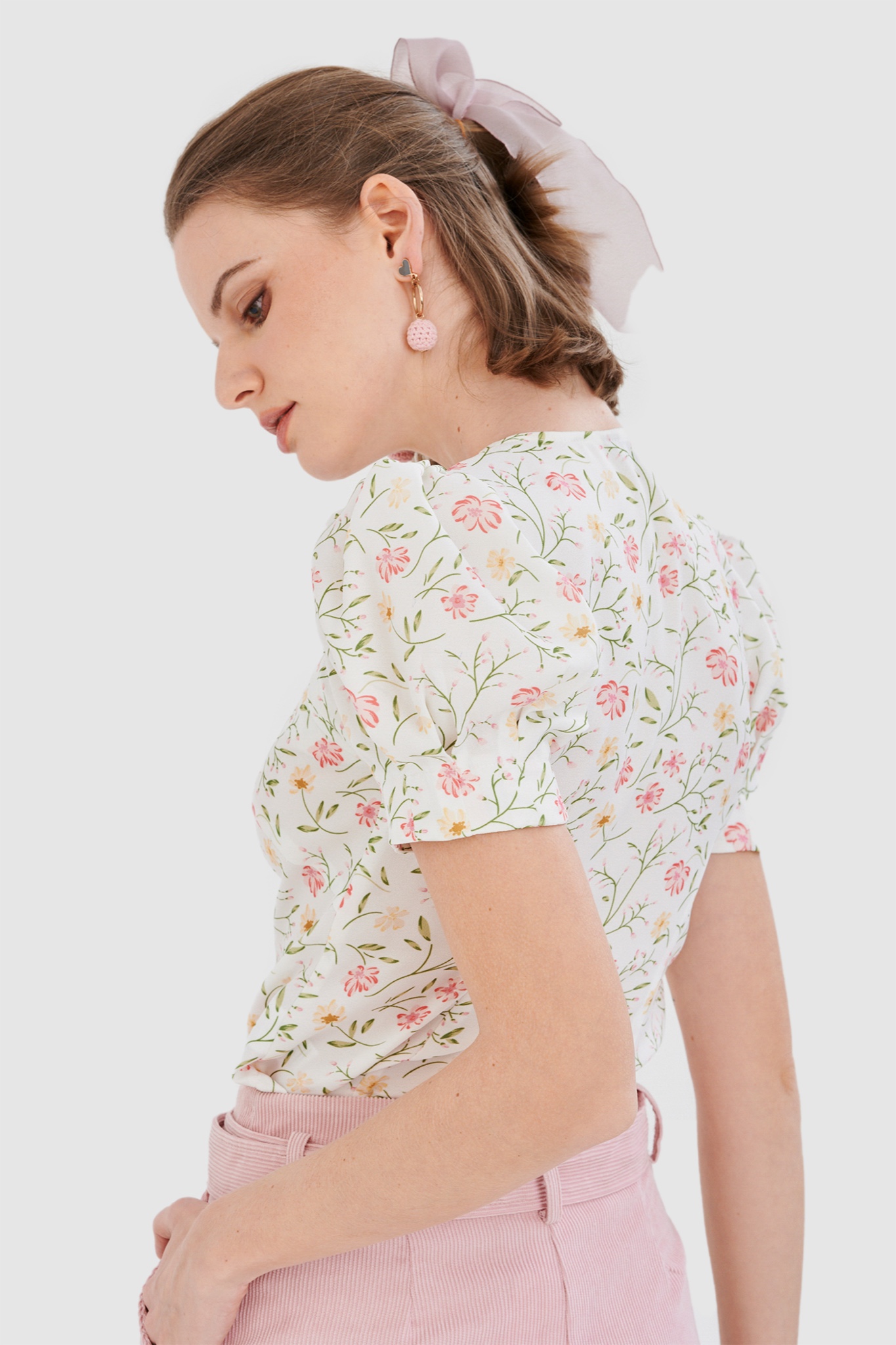 Áo crop nhấn tay lồng đèn