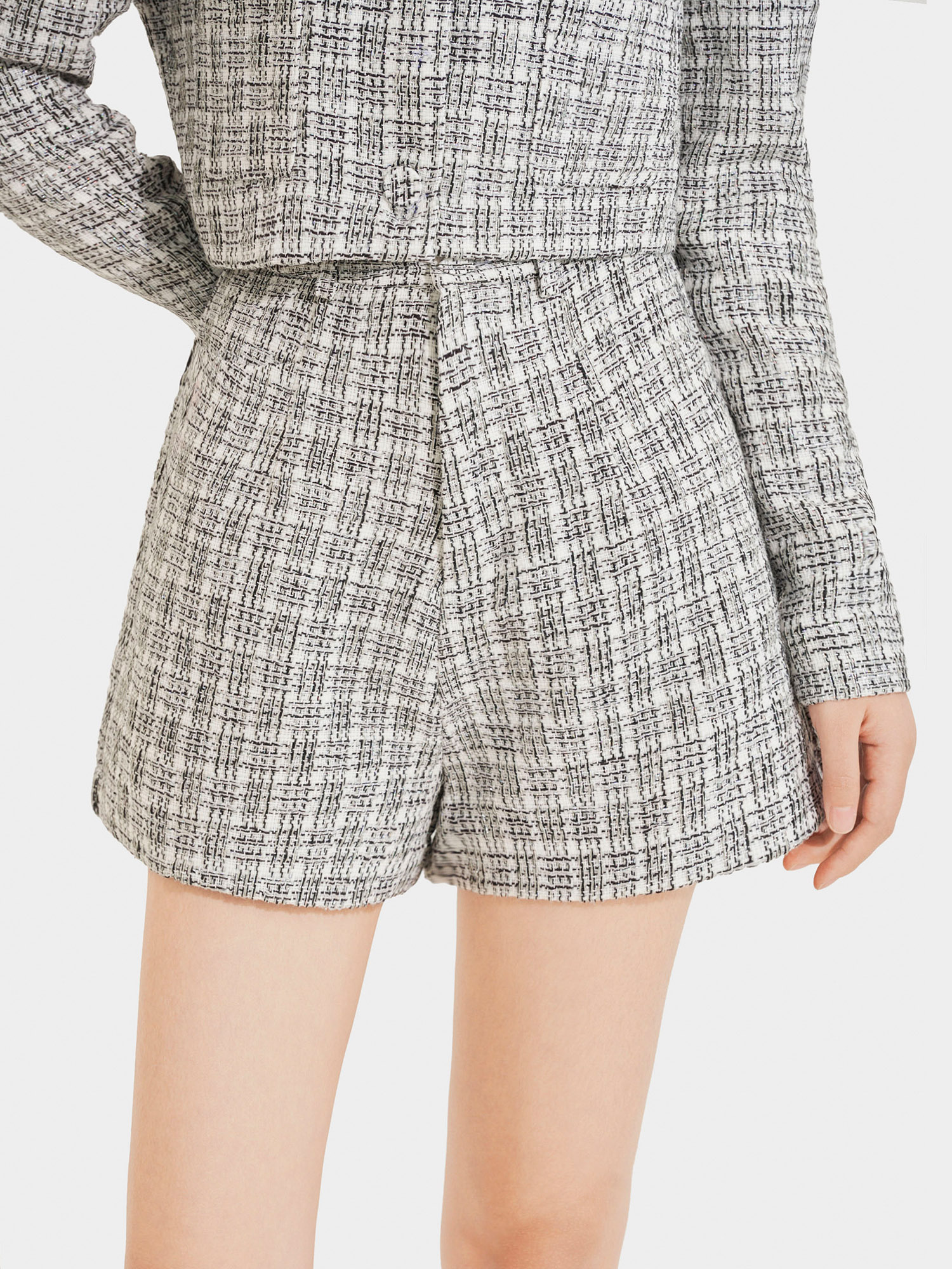 Quần short vải tweed 2 túi trước