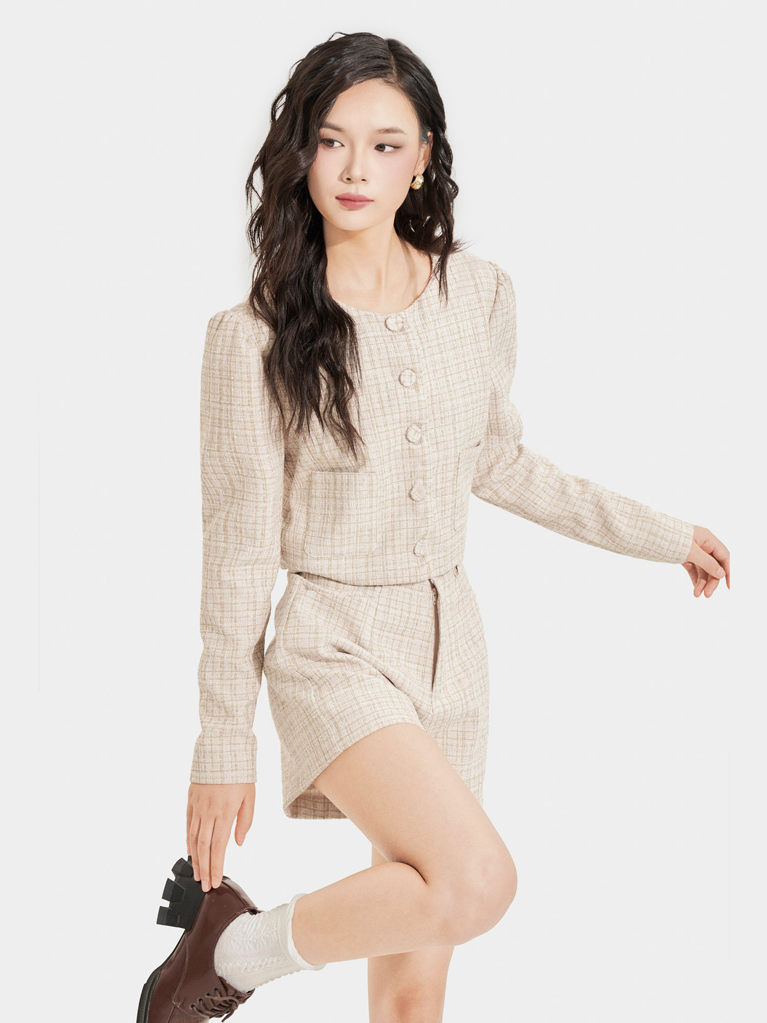 Áo khoác vải tweed cổ tròn cài nút bọc