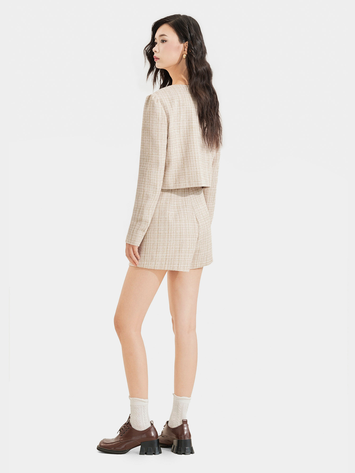 Áo khoác vải tweed cổ tròn cài nút bọc