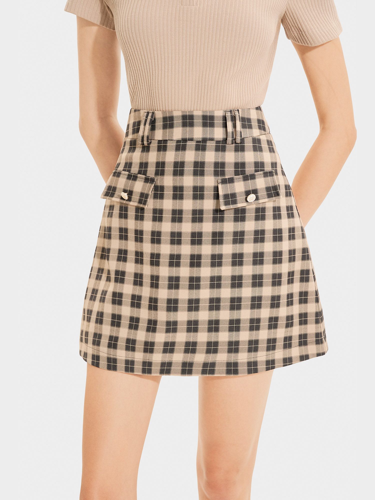  Váy mini caro form A, nắp túi đính nút 