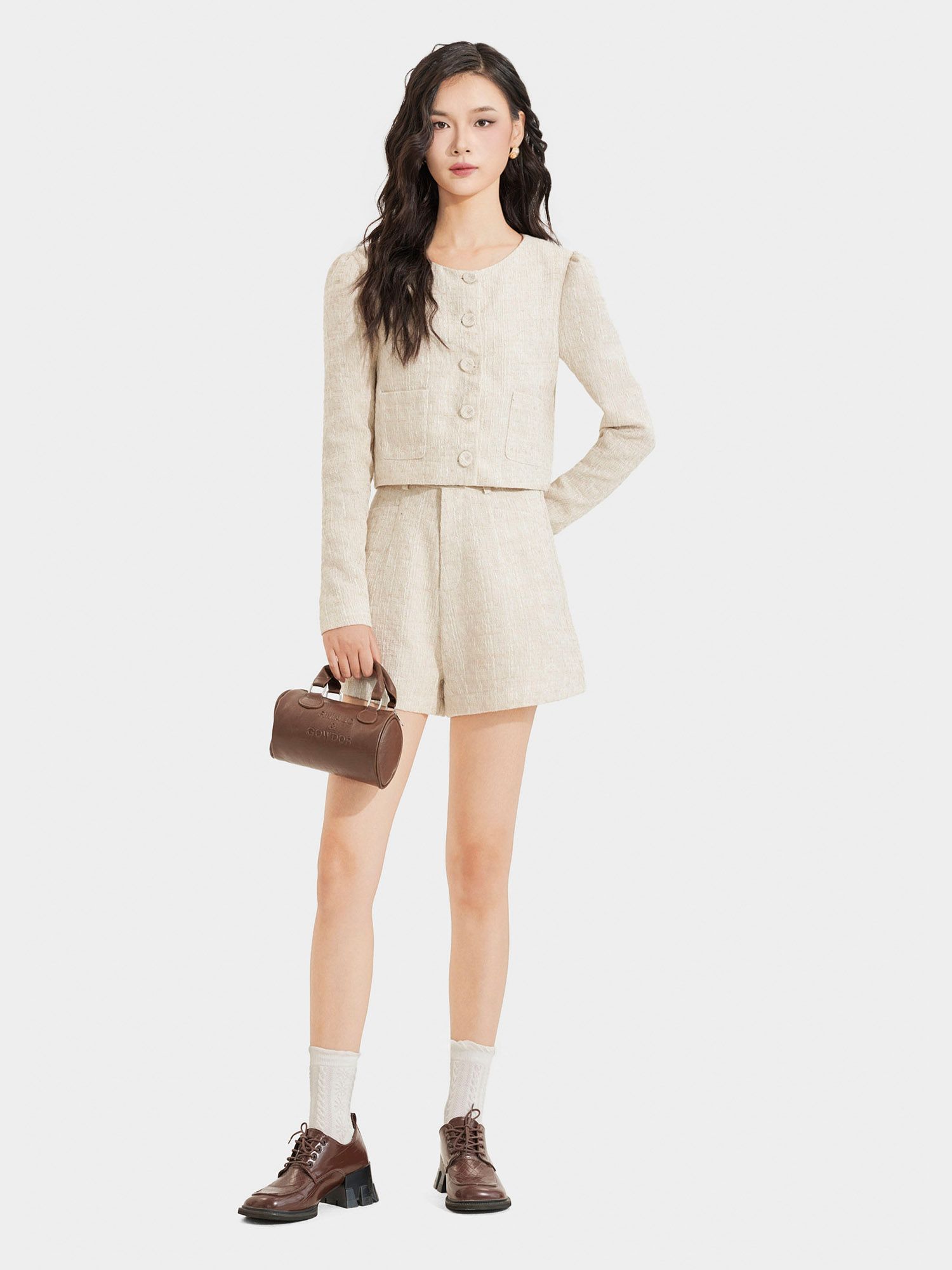  Áo khoác vải tweed cổ tròn cài nút bọc 