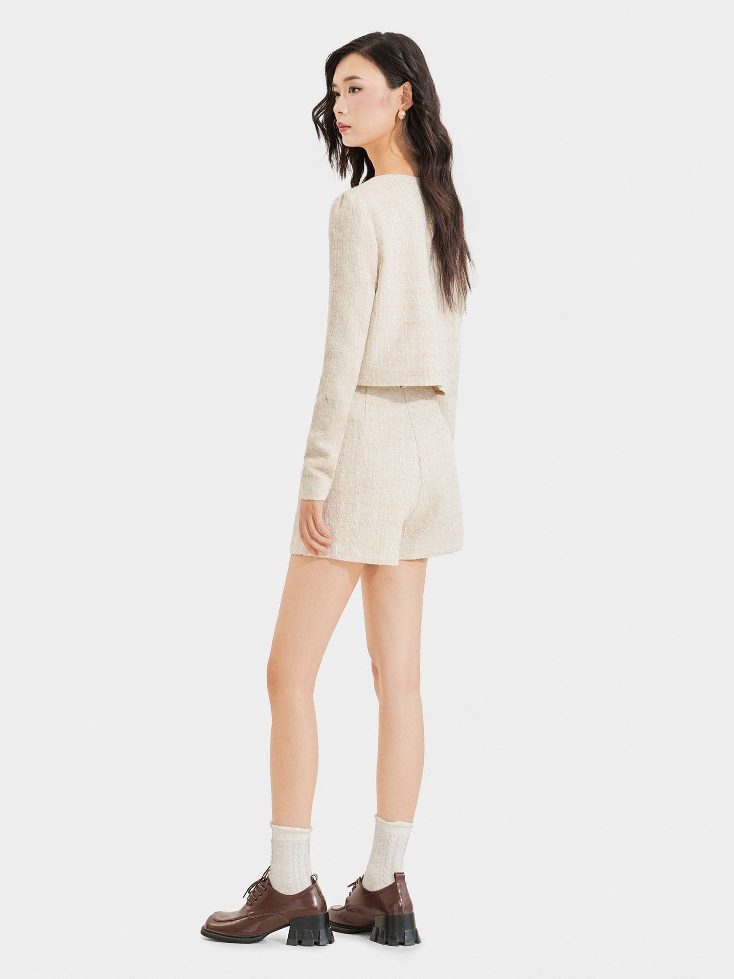  Áo khoác vải tweed cổ tròn cài nút bọc 